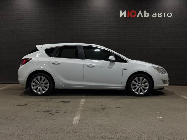 Opel Astra J с пробегом 2012 года, цена 998 000 рублей, 83815 км, хэтчбек, Автокод Объявления