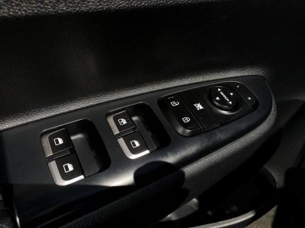 Kia Rio IV с пробегом 2020 года, цена 1 529 000 рублей, 90290 км, хэтчбек, Автокод Объявления