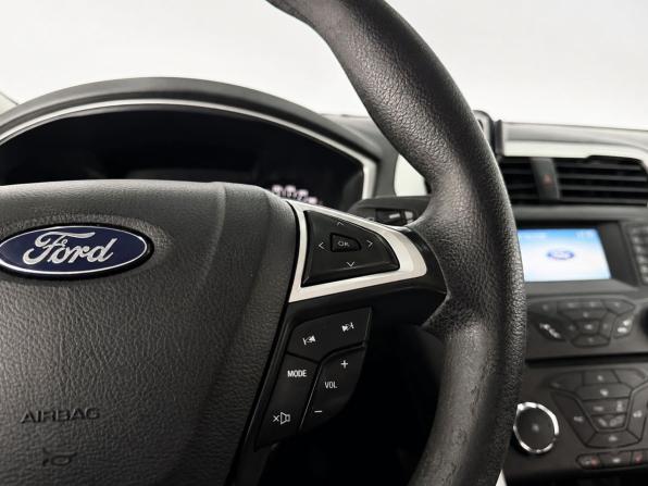 Ford Mondeo V с пробегом 2016 года, цена 1 399 000 рублей, 271239 км, седан, Автокод Объявления
