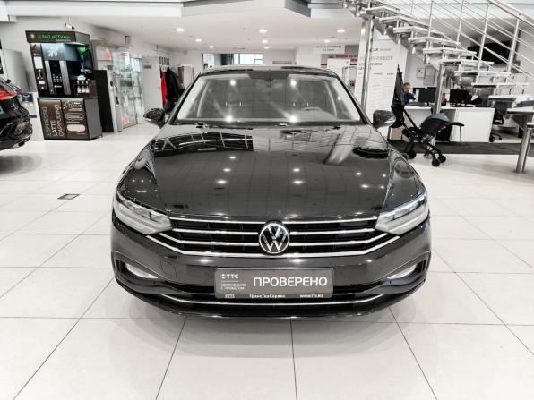 Volkswagen Passat B8 Рестайлинг с пробегом 2021 года, цена 2 290 000 рублей, 48316 км, седан, Автокод Объявления