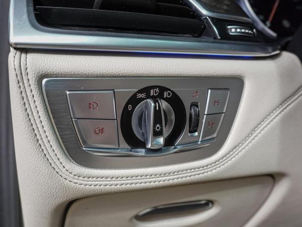 BMW 7 серии VI (G11/G12) с пробегом 2016 года, цена 3 199 000 рублей, 203753 км, седан, Автокод Объявления