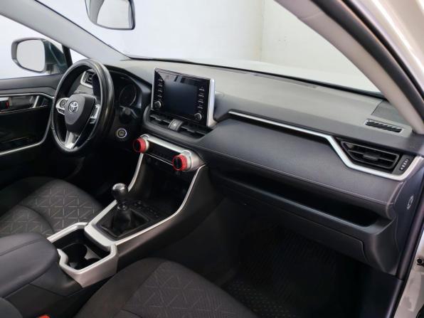 Toyota RAV4 V (XA50) с пробегом 2020 года, цена 2 900 000 рублей, 79681 км, внедорожник, Автокод Объявления