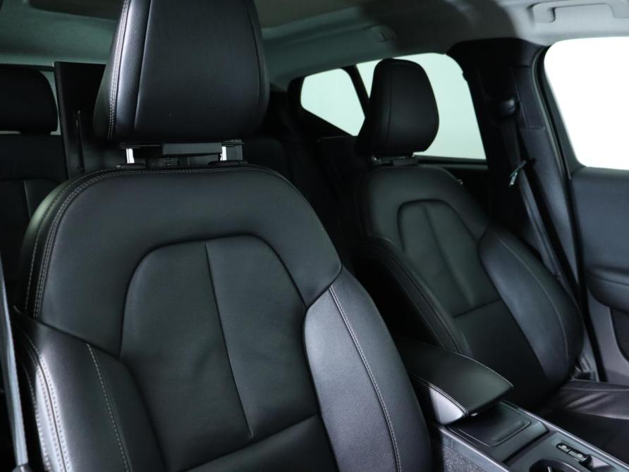 Volvo XC40 I Санкт-Петербург  - изображение 12
