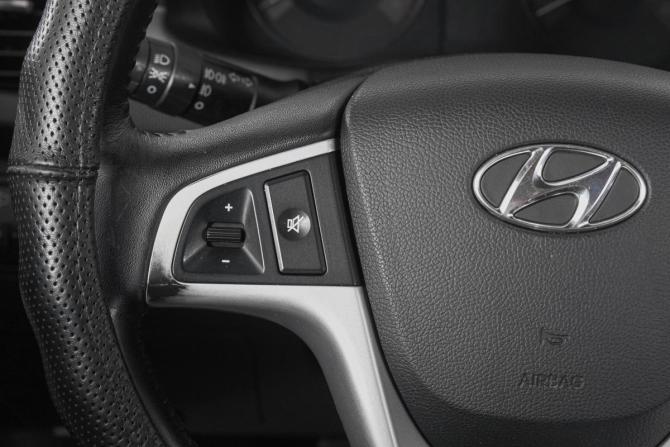 Hyundai Solaris I с пробегом 2012 года, цена 799 000 рублей, 207453 км, седан, Автокод Объявления
