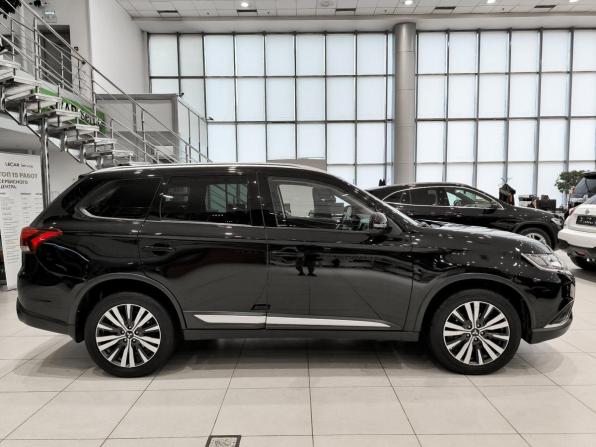 Mitsubishi Outlander III Рестайлинг 3 с пробегом 2019 года, цена 2 720 000 рублей, 56264 км, внедорожник, Автокод Объявления