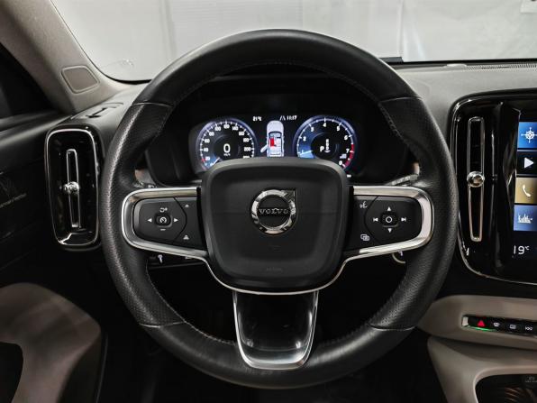 Volvo XC40 I с пробегом 2018 года, цена 2 665 000 рублей, 142508 км, внедорожник, Автокод Объявления