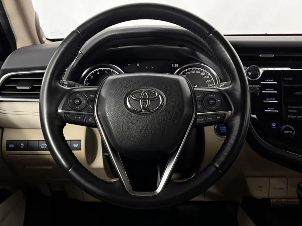 Toyota Camry VIII (XV70) с пробегом 2020 года, цена 3 350 000 рублей, 19749 км, седан, Автокод Объявления