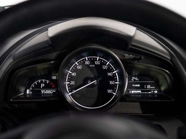 Mazda 2 III (DJ) Рестайлинг с пробегом 2021 года, цена 1 300 000 рублей, 95880 км, хэтчбек, Автокод Объявления