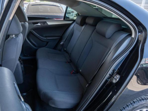 Volkswagen Jetta VI с пробегом 2012 года, цена 999 000 рублей, 196145 км, седан, Автокод Объявления