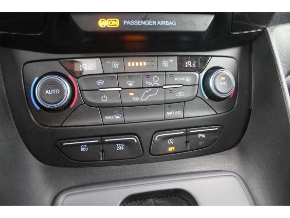 Ford Tourneo Connect II Рестайлинг с пробегом 2018 года, цена 1 700 000 рублей, 137276 км, компактвэн, Автокод Объявления