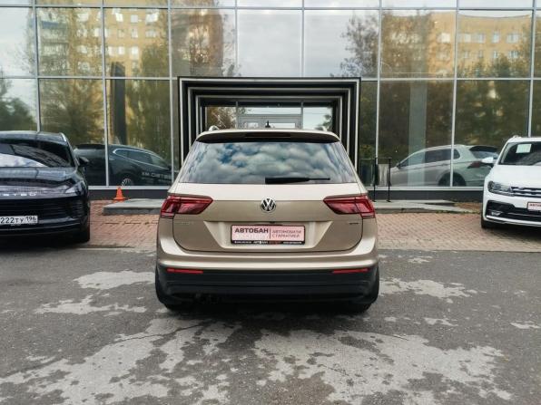 Volkswagen Tiguan II с пробегом 2019 года, цена 2 199 000 рублей, 128987 км, внедорожник, Автокод Объявления
