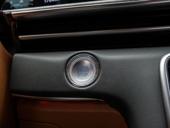 Genesis GV80 I Рестайлинг с пробегом 2025 года, цена 10 600 000 рублей, 1764 км, внедорожник, Автокод Объявления