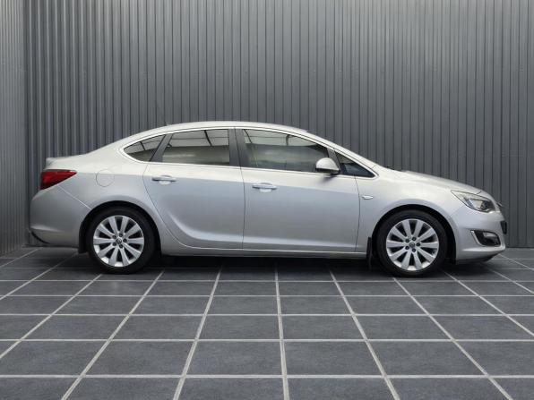 Opel Astra J Рестайлинг с пробегом 2013 года, цена 807 000 рублей, 118919 км, седан, Автокод Объявления