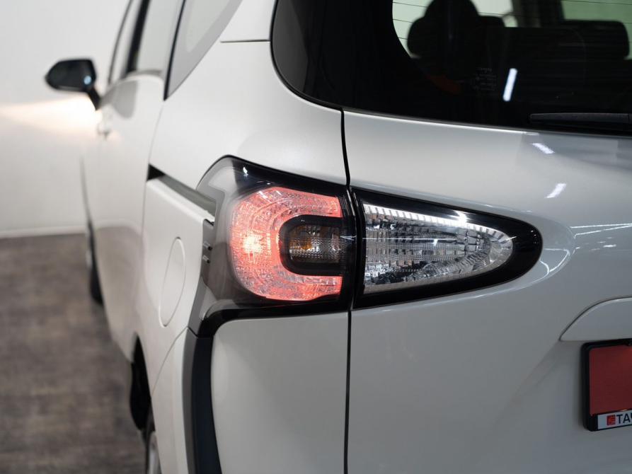 Toyota Sienta II Чита  - изображение 19