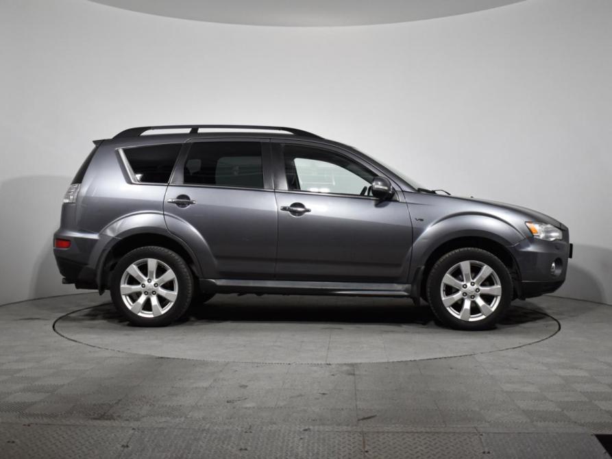 Mitsubishi Outlander II Рестайлинг Санкт-Петербург  - изображение 5