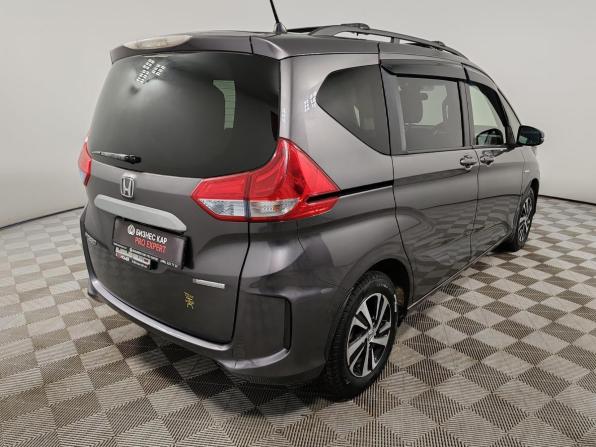 Honda Freed II с пробегом 2017 года, цена 1 135 000 рублей, 206611 км, компактвэн, Автокод Объявления