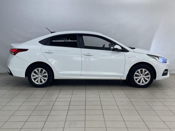 Hyundai Solaris II с пробегом 2019 года, цена 1 050 000 рублей, 196060 км, седан, Автокод Объявления