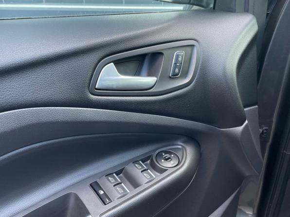 Ford Kuga II с пробегом 2015 года, цена 1 470 000 рублей, 130000 км, внедорожник, Автокод Объявления