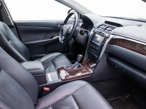 Toyota Camry VII (XV50) Рестайлинг 2 с пробегом 2017 года, цена 1 524 000 рублей, 398917 км, седан, Автокод Объявления