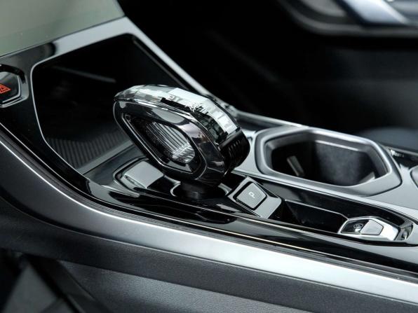 Geely Atlas II с пробегом 2024 года, цена 2 998 000 рублей, 42758 км, внедорожник, Автокод Объявления