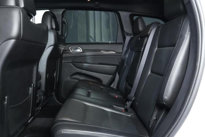 Jeep Grand Cherokee IV (WK2) Рестайлинг с пробегом 2018 года, цена 4 890 000 рублей, 47856 км, внедорожник, Автокод Объявления