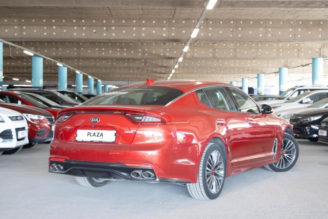 Kia Stinger I с пробегом 2018 года, цена 2 399 000 рублей, 91377 км, лифтбек, Автокод Объявления