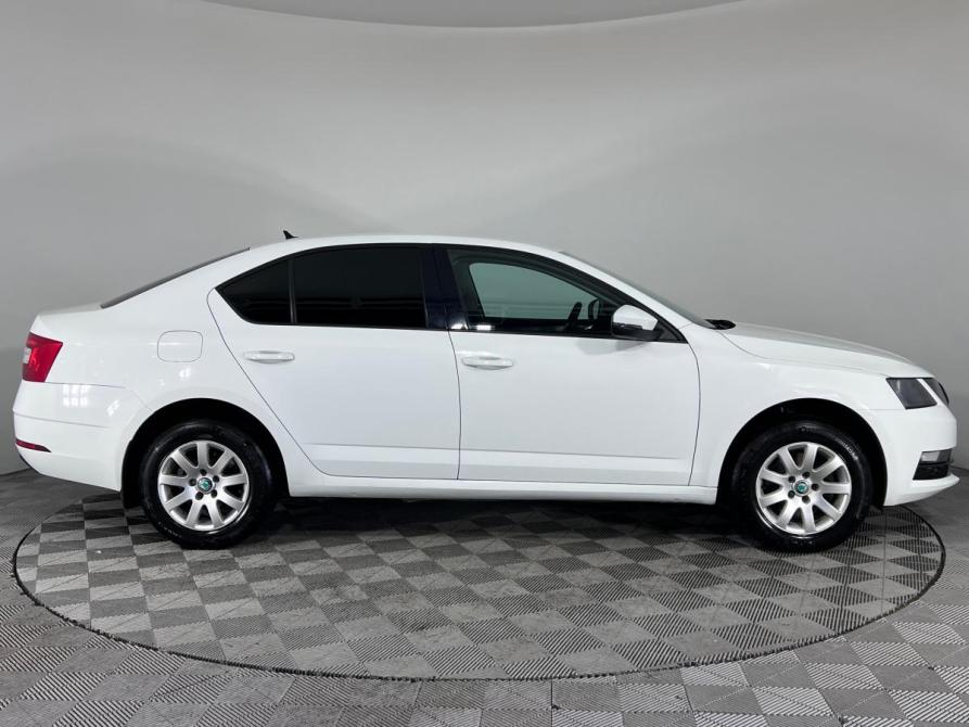 Skoda Octavia III (A7) Рестайлинг Ростов-на-Дону  - изображение 4