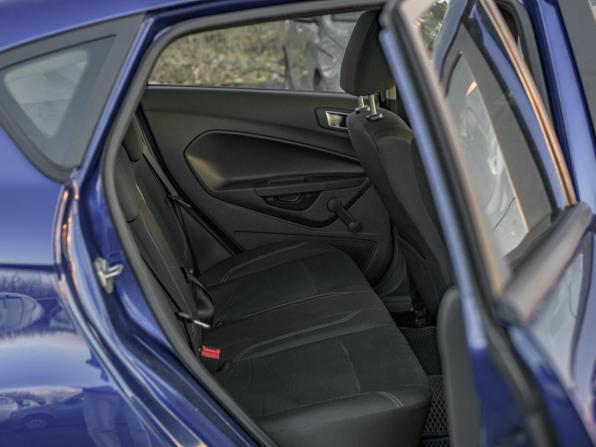 Ford Fiesta Mk6 Рестайлинг с пробегом 2016 года, цена 788 000 рублей, 109693 км, седан, Автокод Объявления