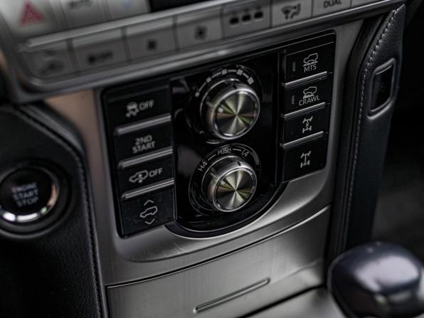 Toyota Land Cruiser Prado 150 Series Рестайлинг 2 с пробегом 2018 года, цена 5 132 000 рублей, 101381 км, внедорожник, Автокод Объявления