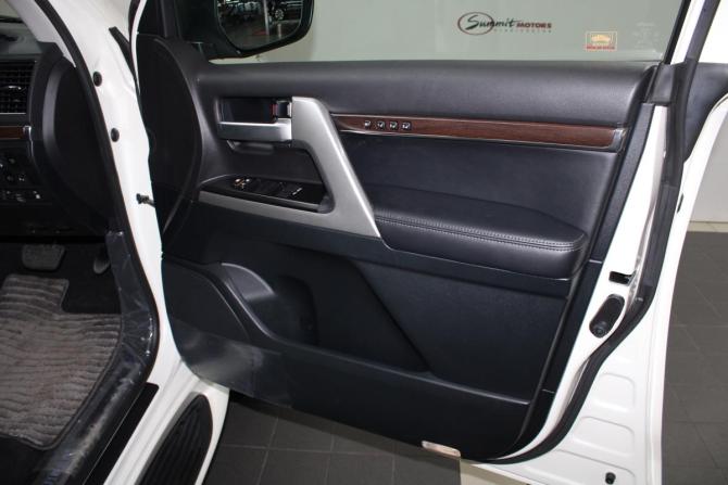 Toyota Land Cruiser 200 Series Рестайлинг 2 с пробегом 2020 года, цена 11 300 000 рублей, 8200 км, внедорожник, Автокод Объявления