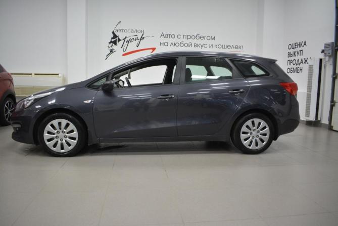 Kia Ceed II Рестайлинг с пробегом 2018 года, цена 1 359 000 рублей, 122000 км, универсал, Автокод Объявления