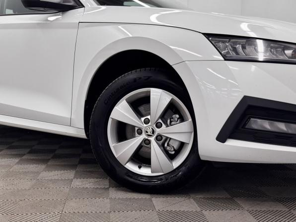 Skoda Octavia IV (A8) с пробегом 2021 года, цена 1 899 000 рублей, 149610 км, лифтбек, Автокод Объявления