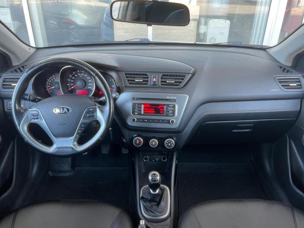 Kia Rio III Рестайлинг с пробегом 2017 года, цена 899 000 рублей, 254915 км, хэтчбек, Автокод Объявления
