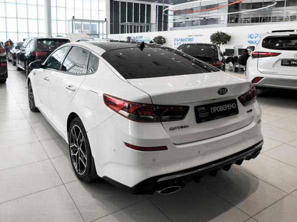 Kia Optima IV Рестайлинг с пробегом 2018 года, цена 2 080 000 рублей, 106058 км, седан, Автокод Объявления