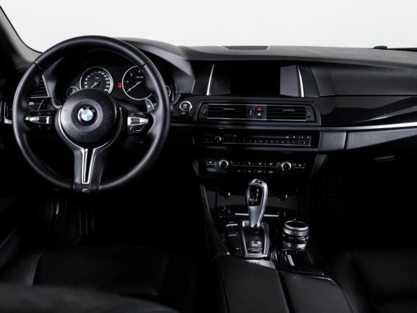 BMW 5 серии VI (F10/F11/F07) Рестайлинг с пробегом 2015 года, цена 1 990 000 рублей, 229000 км, седан, Автокод Объявления