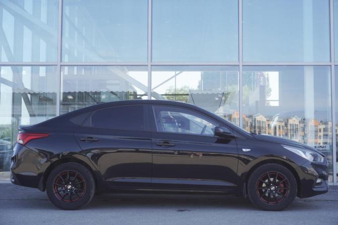 Hyundai Solaris II с пробегом 2018 года, цена 1 230 000 рублей, 114176 км, седан, Автокод Объявления