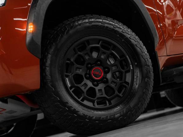 Toyota Sequoia III с пробегом 2023 года, цена 13 850 000 рублей, 3709 км, внедорожник, Автокод Объявления