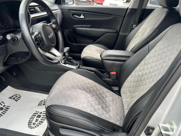 Kia Rio IV Рестайлинг с пробегом 2021 года, цена 1 879 000 рублей, 26849 км, хэтчбек, Автокод Объявления
