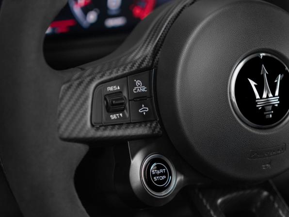 Maserati MC20 с пробегом 2024 года, цена 31 000 000 рублей, 99 км, купе, Автокод Объявления
