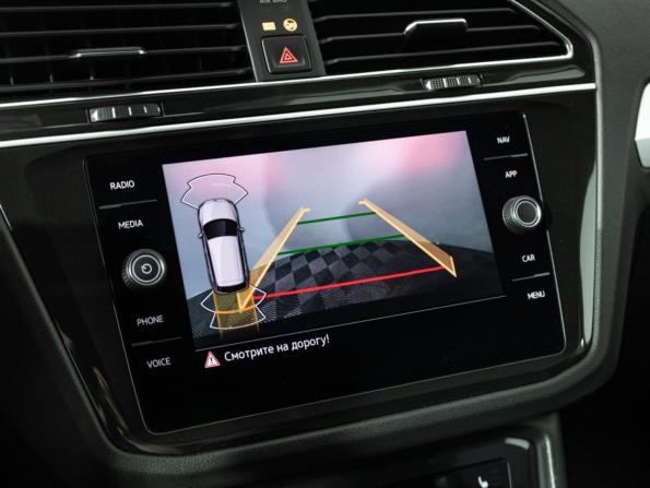 Volkswagen Tiguan II Рестайлинг с пробегом 2021 года, цена 2 579 700 рублей, 65190 км, внедорожник, Автокод Объявления