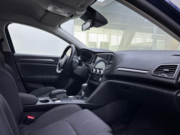 Renault Megane IV Рестайлинг с пробегом 2021 года, цена 1 679 000 рублей, 117568 км, универсал, Автокод Объявления