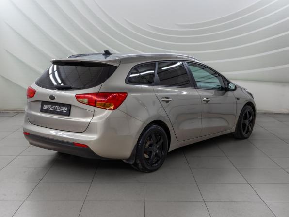 Kia Ceed II Рестайлинг с пробегом 2015 года, цена 1 258 000 рублей, 169705 км, универсал, Автокод Объявления