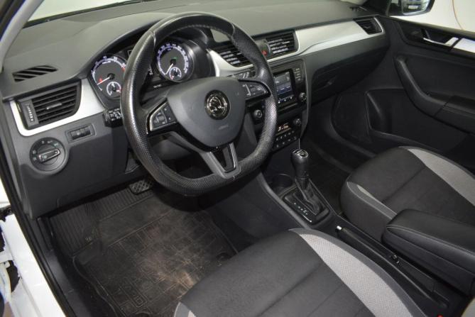 Skoda Rapid I Рестайлинг с пробегом 2019 года, цена 1 338 000 рублей, 144000 км, лифтбек, Автокод Объявления