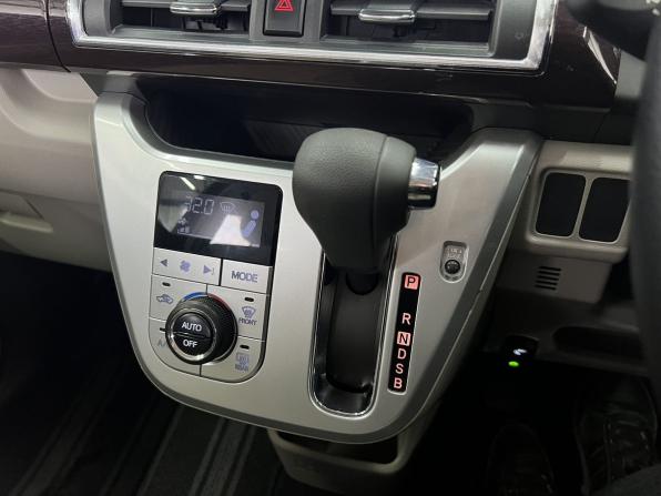 Daihatsu Cast I с пробегом 2016 года, цена 969 000 рублей, 24208 км, хэтчбек, Автокод Объявления