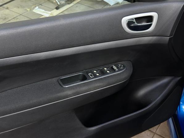 Peugeot 307 I Рестайлинг с пробегом 2007 года, цена 230 000 рублей, 244000 км, хэтчбек, Автокод Объявления