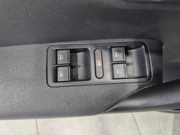 Volkswagen Polo V Рестайлинг с пробегом 2018 года, цена 1 360 000 рублей, 85000 км, седан, Автокод Объявления