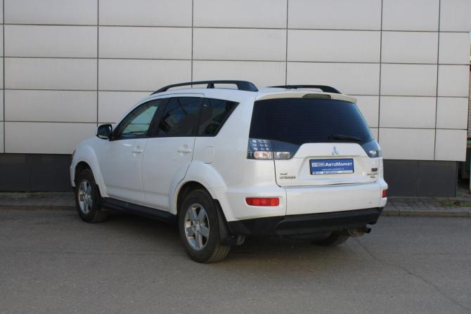 Mitsubishi Outlander II Рестайлинг с пробегом 2010 года, цена 850 000 рублей, 294893 км, внедорожник, Автокод Объявления