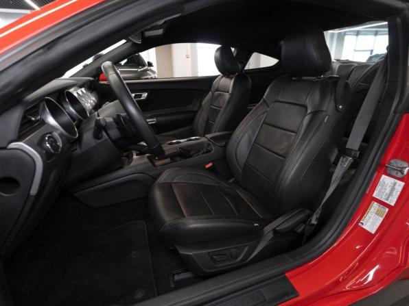 Ford Mustang VI Рестайлинг с пробегом 2020 года, цена 3 900 000 рублей, 27056 км, купе, Автокод Объявления
