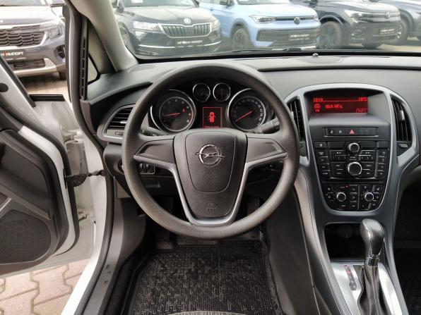 Opel Astra J с пробегом 2012 года, цена 829 000 рублей, 102000 км, хэтчбек, Автокод Объявления