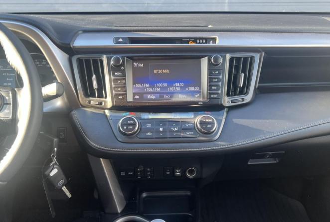 Toyota RAV4 IV (XA40) Рестайлинг с пробегом 2016 года, цена 2 400 000 рублей, 145300 км, внедорожник, Автокод Объявления